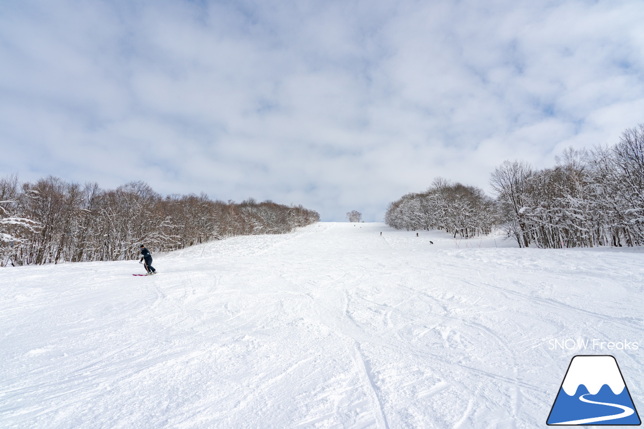 ぴっぷスキー場｜旭川紋別自動車道・比布北インターを降りたら約３分で到着。良質な雪、多彩なコース、抜群の眺望、美味しいグルメ、アフタースキーに温泉も。。。とっても高い満足度を誇るローカルゲレンデを滑ります(^^)/